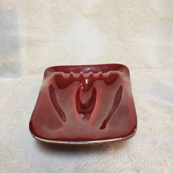 USA Pottery Ashtray {Vintage} - Picture 7 of 12